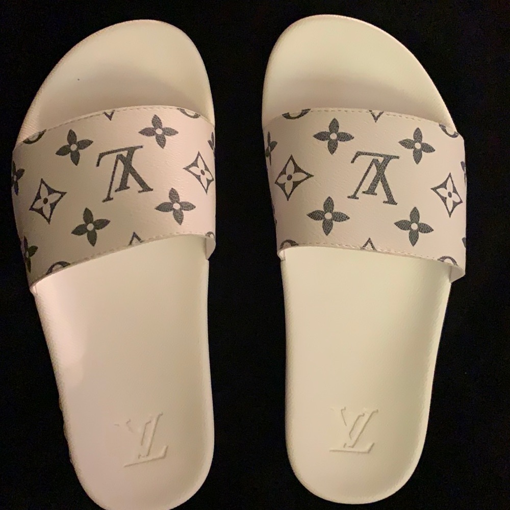 White & Gray LV Monogram Slides Size 39